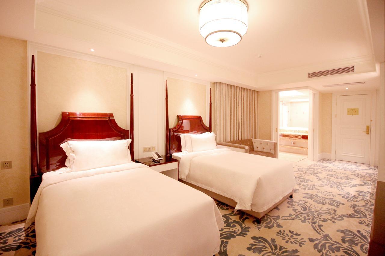 גואנגג'ואו Lake Piedmont International Hotel מראה חיצוני תמונה